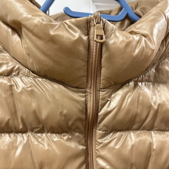 Uniqlo Gold/Tan Down Vest - Size L - Picture 4 of 8